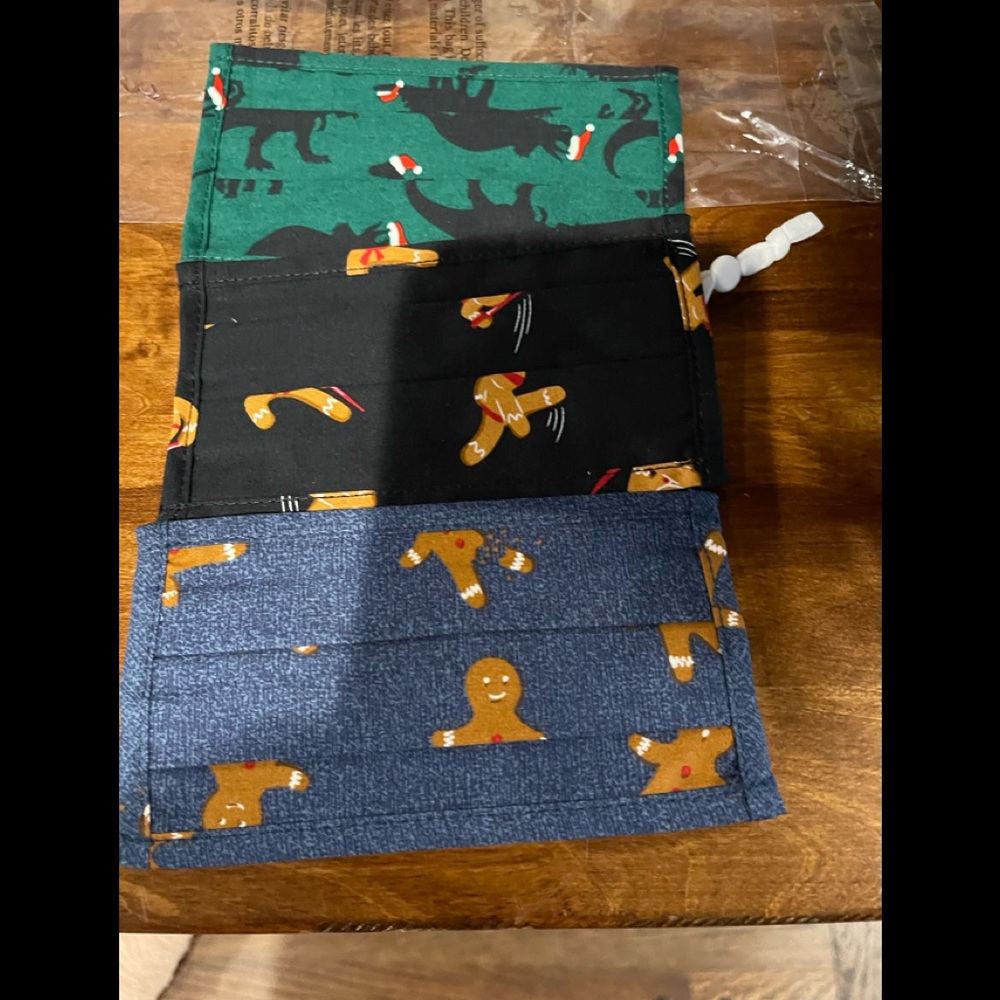 Old Navy Children’s holiday face masks